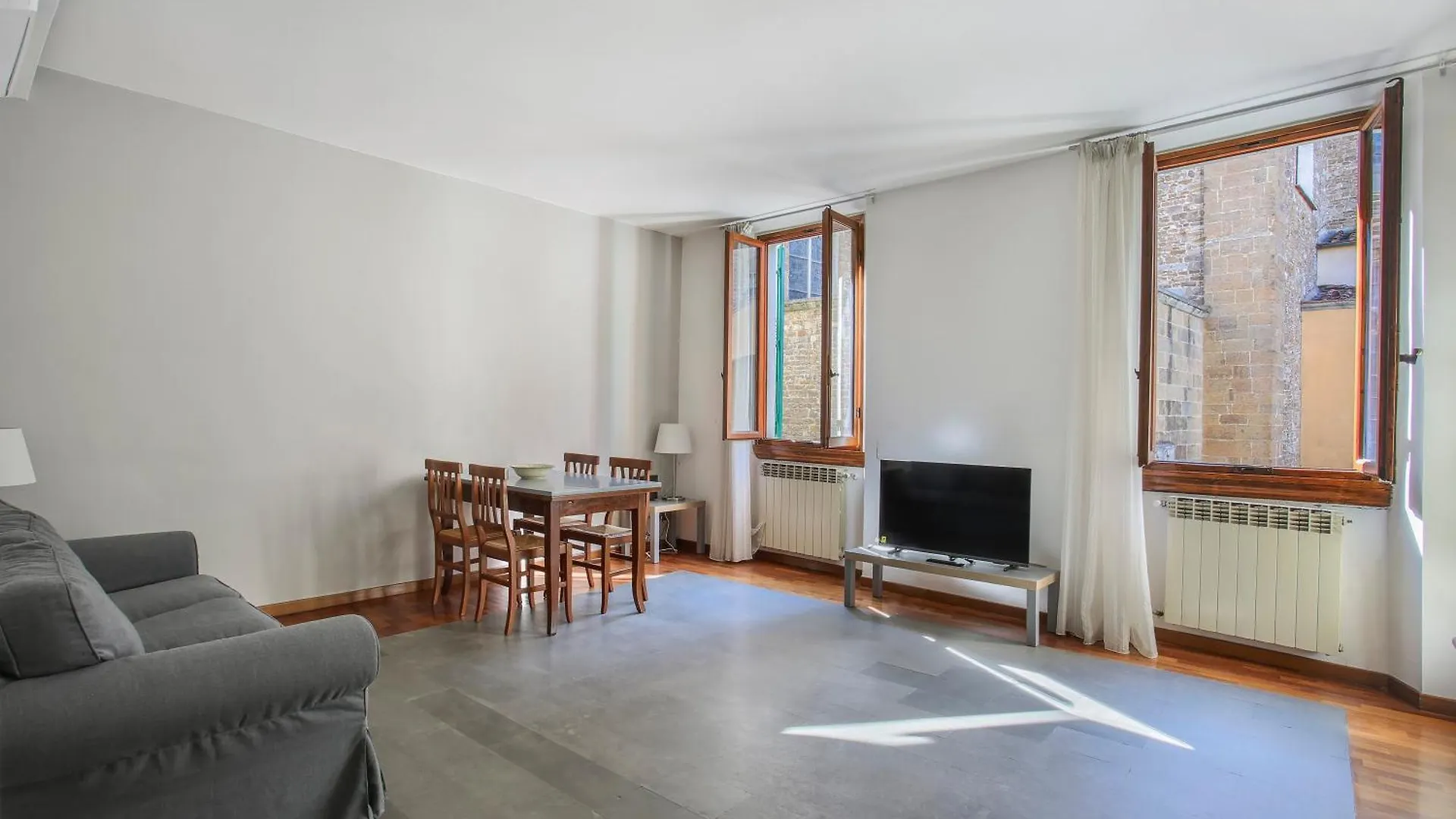 Διαμέρισμα Santa Croce 2 Bedroom Φλωρεντία